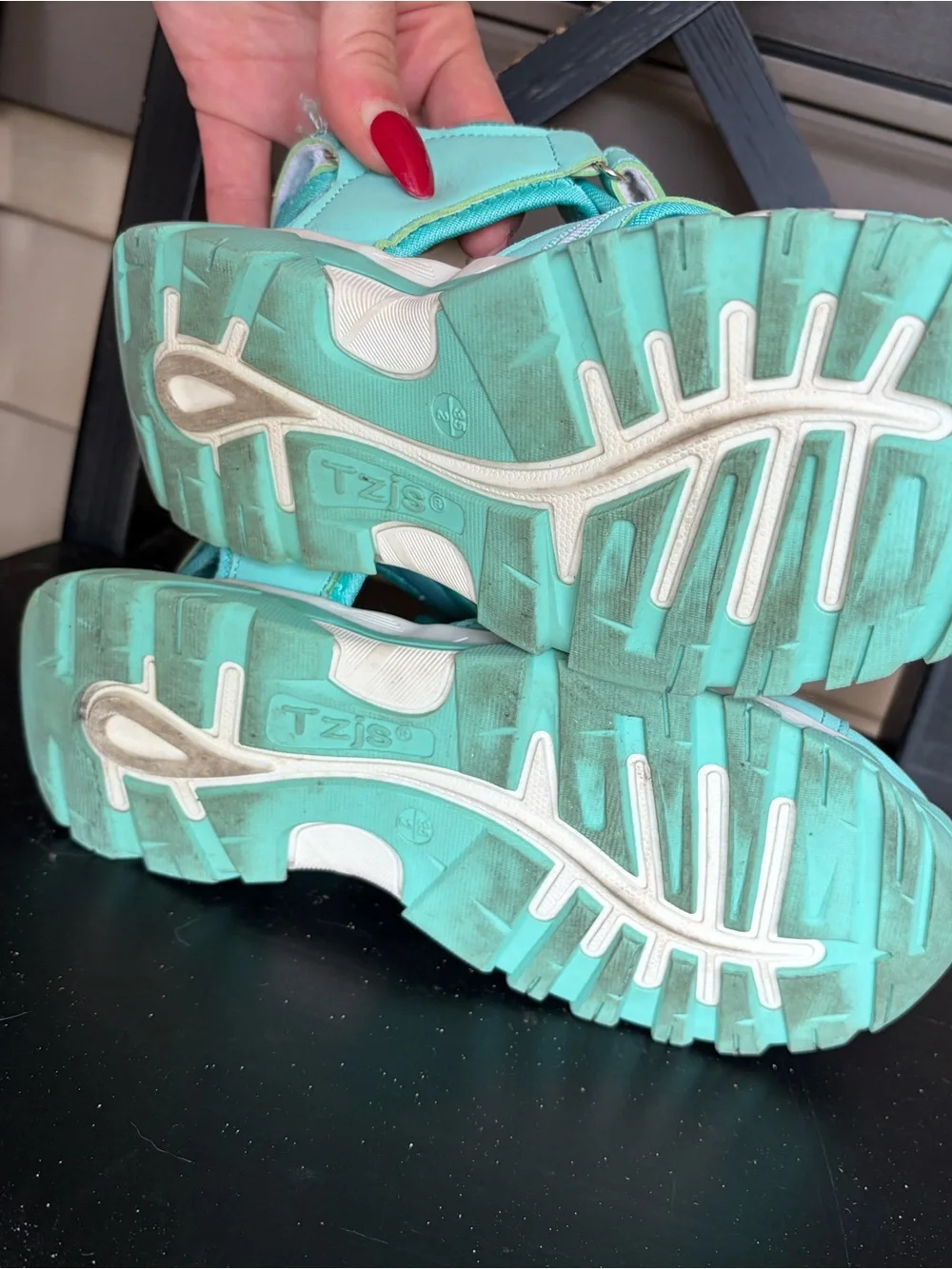 Kids TZJS Aqua Teal Closed-Toe Sandals - Comfortable Active Play Shoes Girls 2